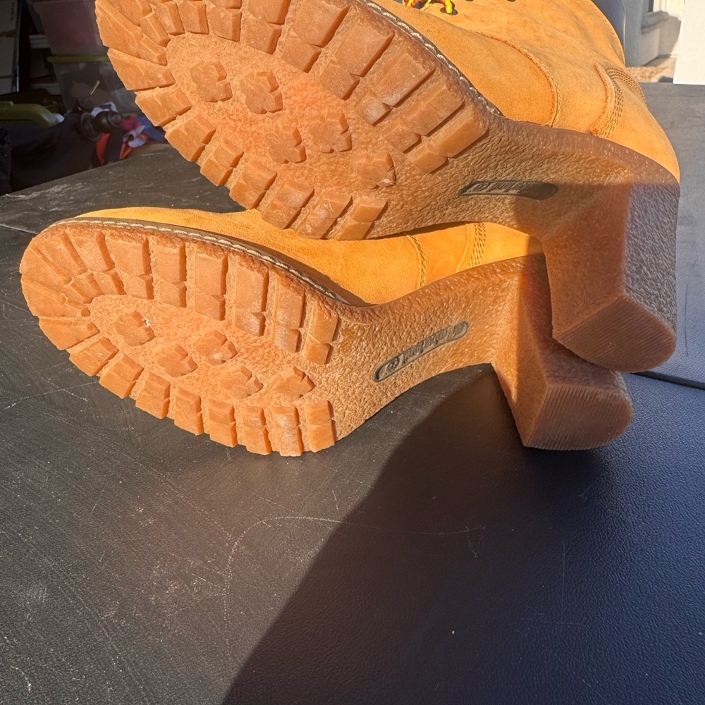 Timberland Women's Tan Leather Boots - Picture 6 of 8